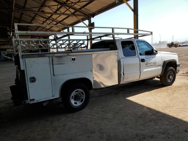 Photo 2 VIN: 1GBHC29U15E290890 - CHEVROLET SILVERADO 