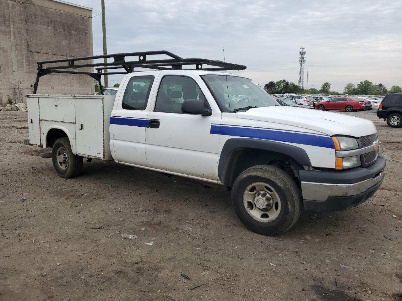 Photo 3 VIN: 1GBHC29U17E163494 - CHEVROLET SILVERADO 