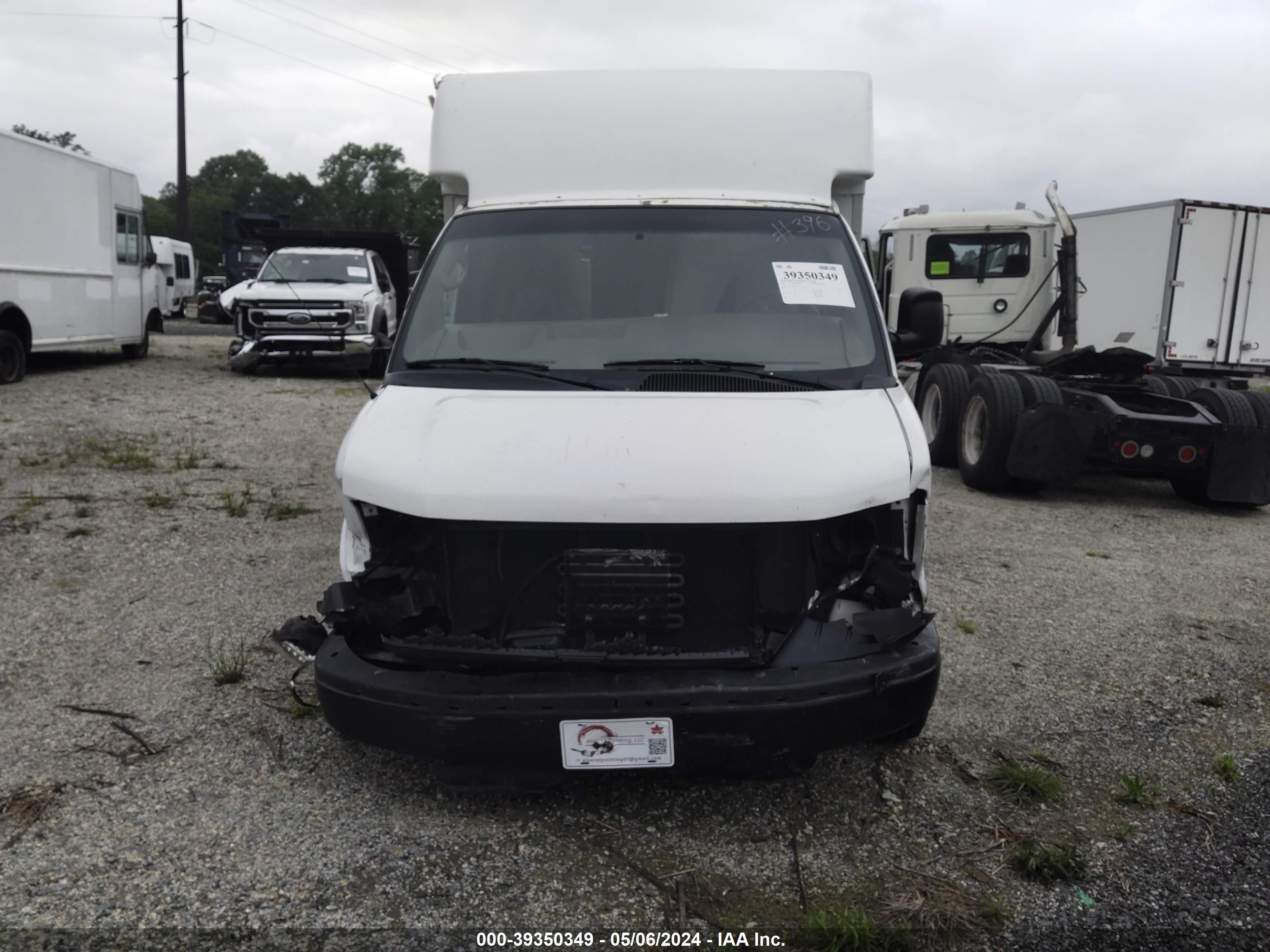 Photo 11 VIN: 1GBHG312361252610 - CHEVROLET EXPRESS 