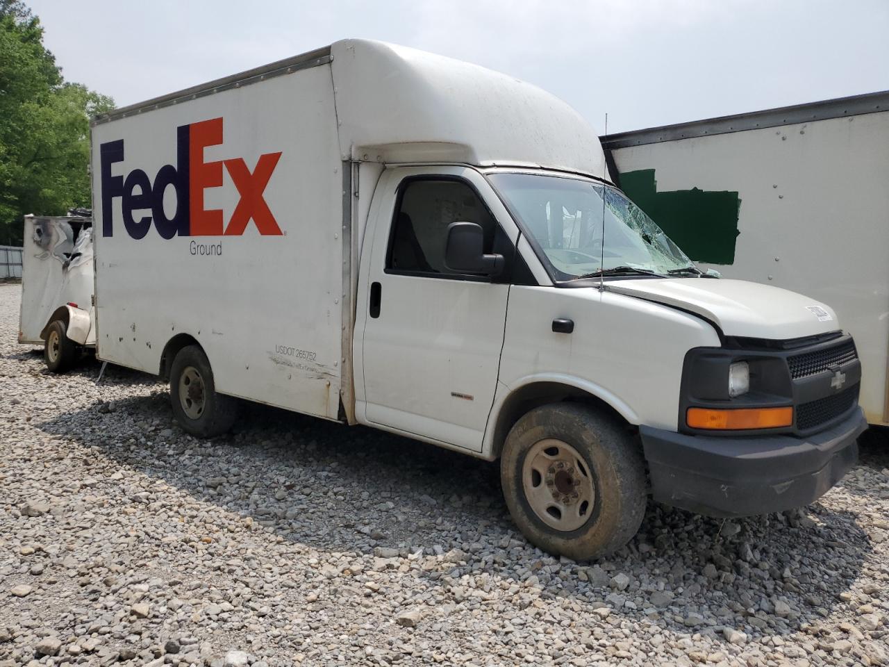 Photo 3 VIN: 1GBHG312461171230 - CHEVROLET EXPRESS 