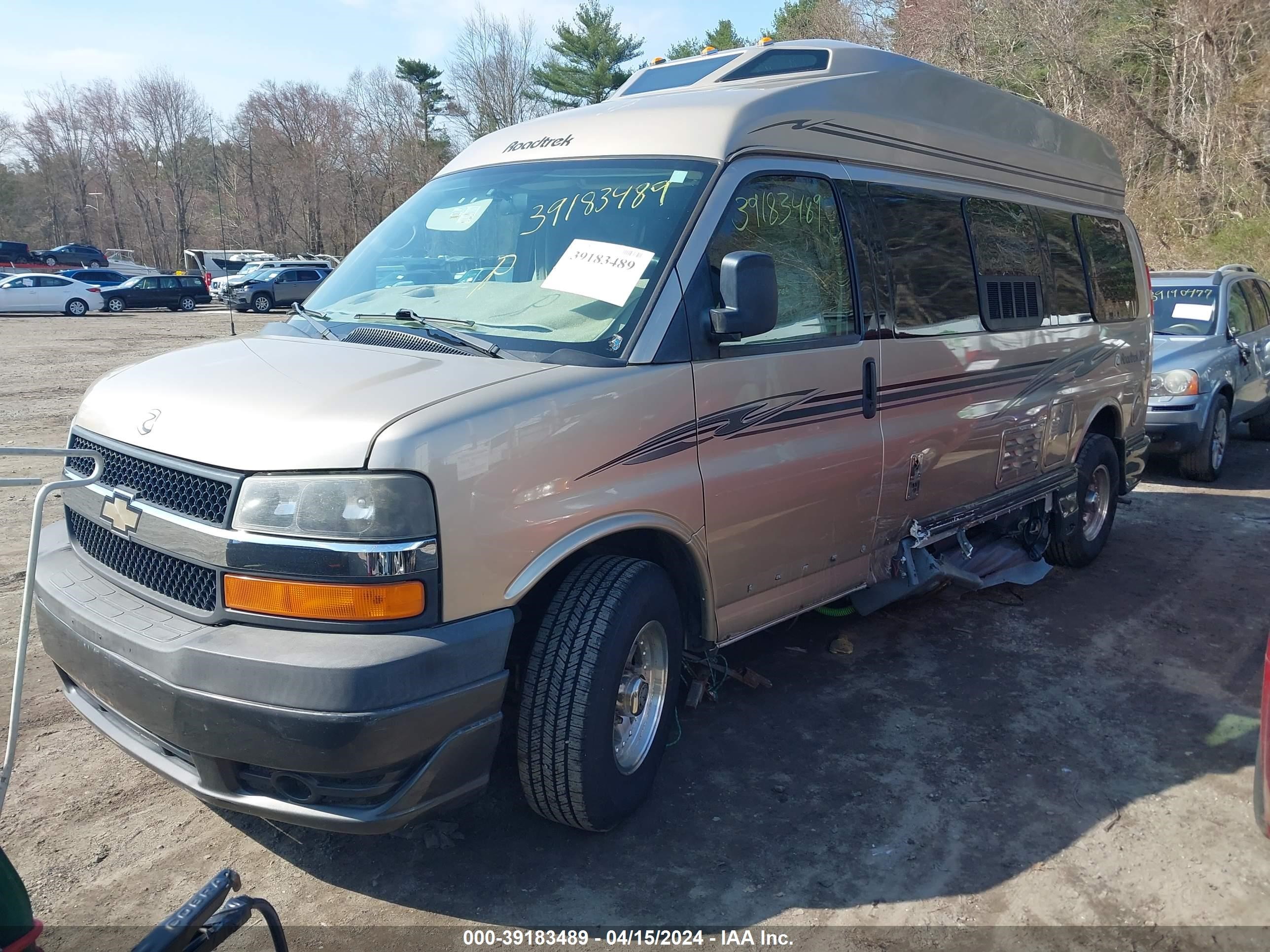 Photo 1 VIN: 1GBHG39K081119827 - CHEVROLET EXPRESS 