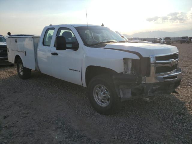 Photo 3 VIN: 1GBHK39698E162959 - CHEVROLET SILVERADO 