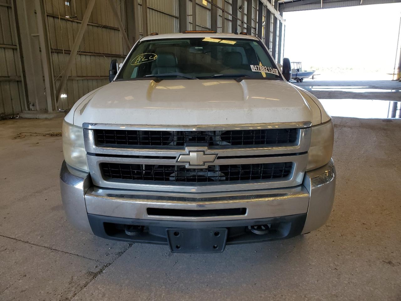 Photo 4 VIN: 1GBJC34K38E184135 - CHEVROLET SILVERADO 