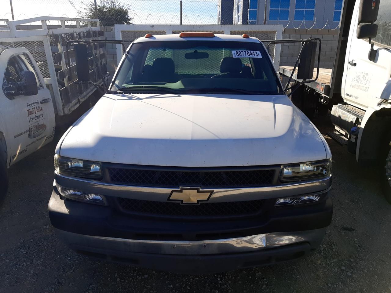 Photo 4 VIN: 1GBJC34U41F115617 - CHEVROLET SILVERADO 