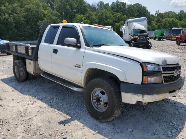 Photo 3 VIN: 1GBJC39D77E141216 - CHEVROLET SILVERADO 