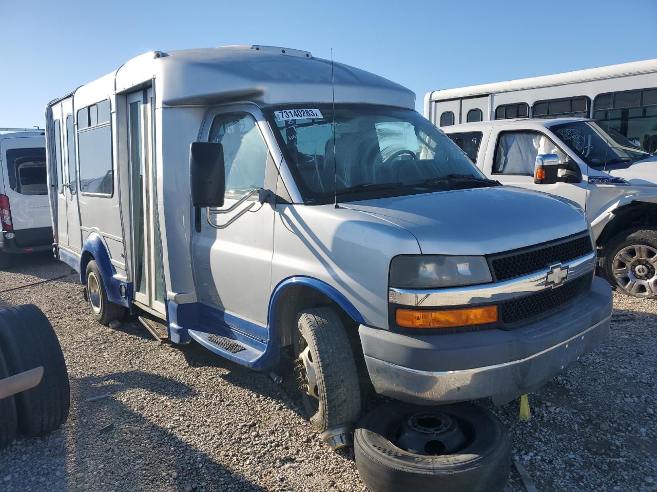 Photo 3 VIN: 1GBJG31K291152004 - CHEVROLET EXPRESS 