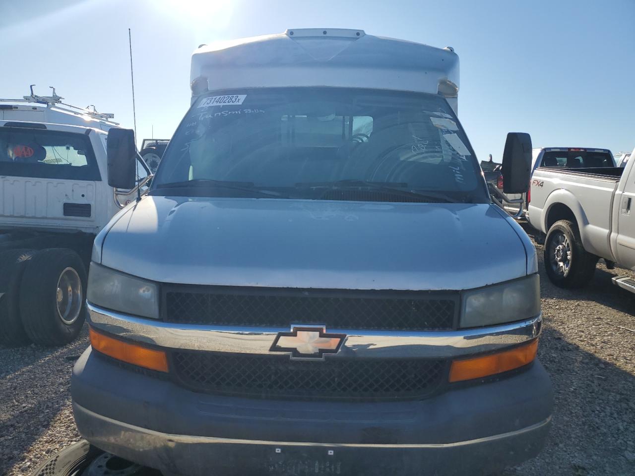 Photo 4 VIN: 1GBJG31K291152004 - CHEVROLET EXPRESS 