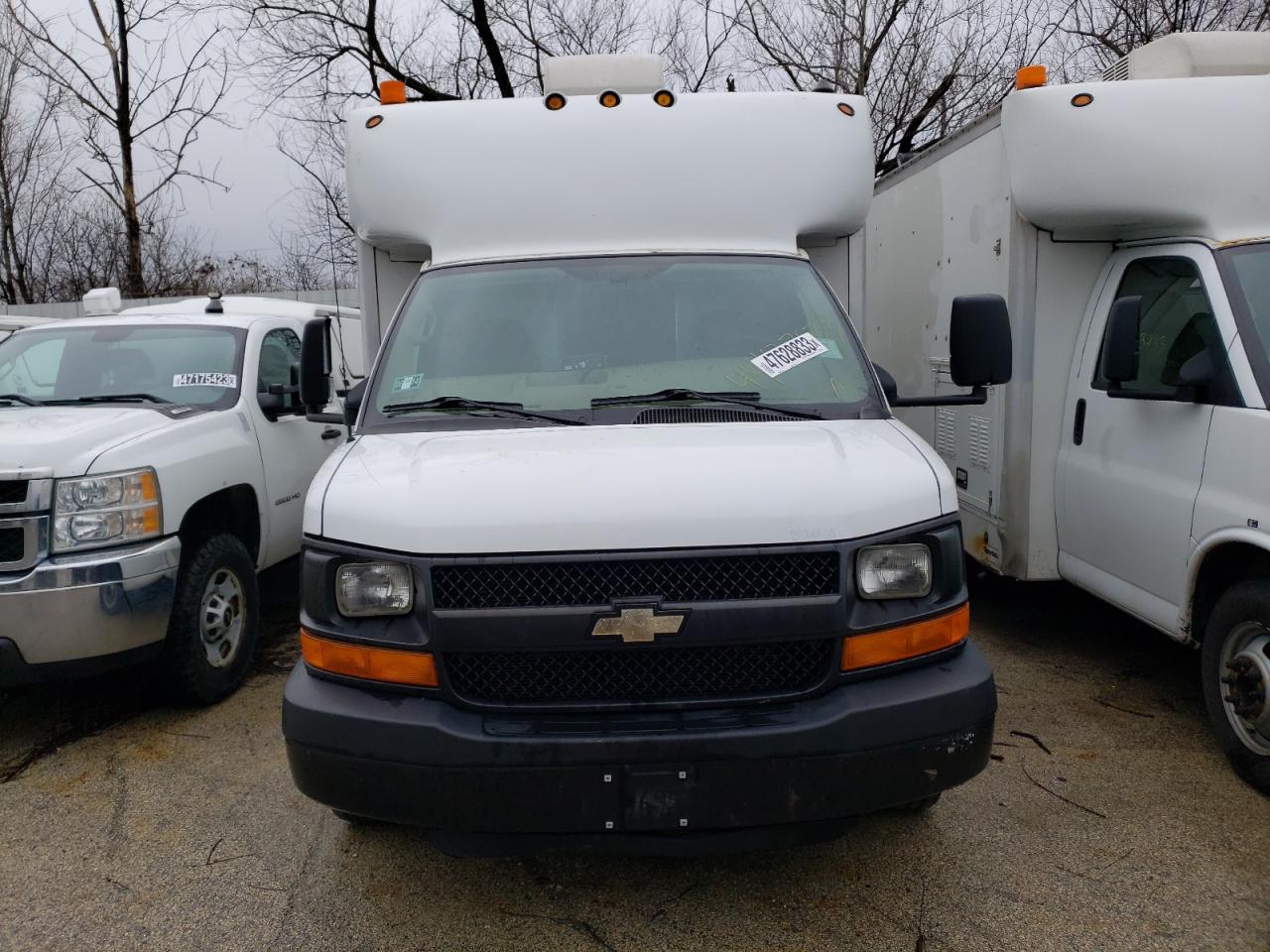 Photo 4 VIN: 1GBJG31K981107821 - CHEVROLET EXPRESS 