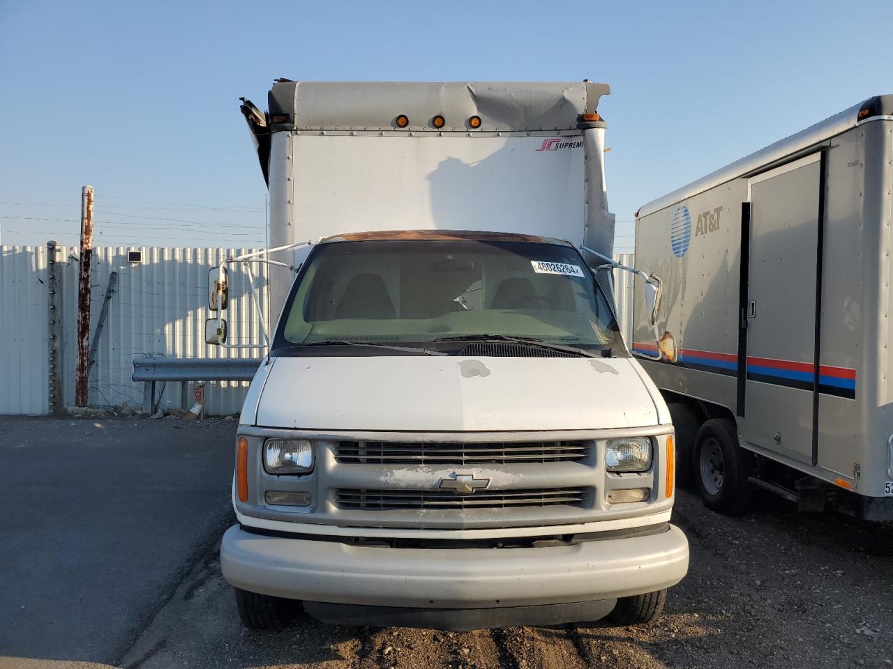 Photo 4 VIN: 1GBJG31R011109458 - CHEVROLET EXPRESS 