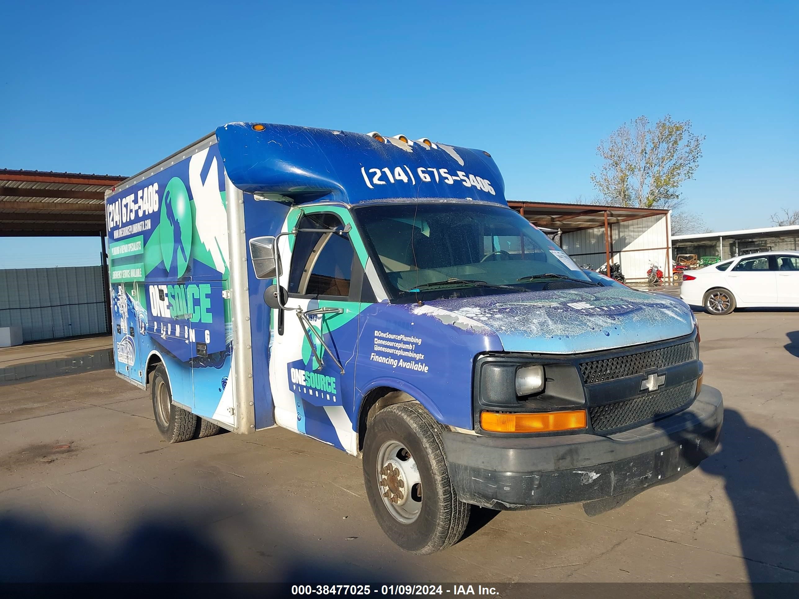 Photo 1 VIN: 1GBJG31U041122624 - CHEVROLET EXPRESS 