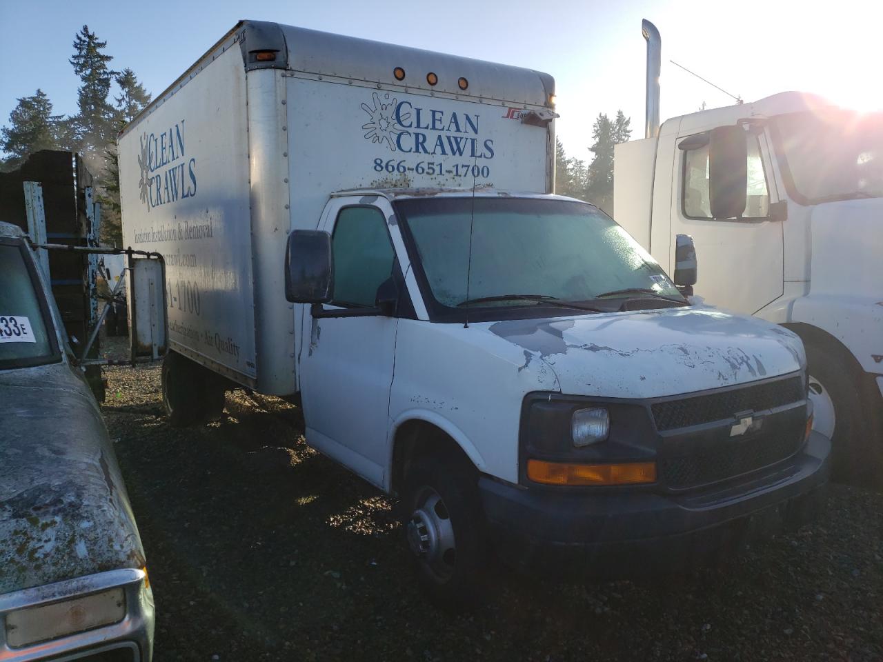 Photo 3 VIN: 1GBJG31U851217319 - CHEVROLET EXPRESS 