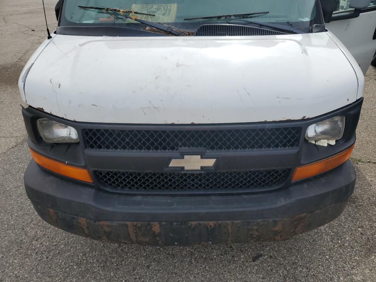 Photo 11 VIN: 1GBJG31UX51101636 - CHEVROLET EXPRESS 