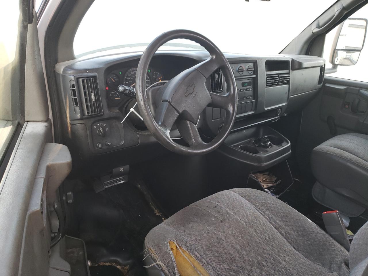 Photo 7 VIN: 1GBJG31UX71253158 - CHEVROLET EXPRESS 