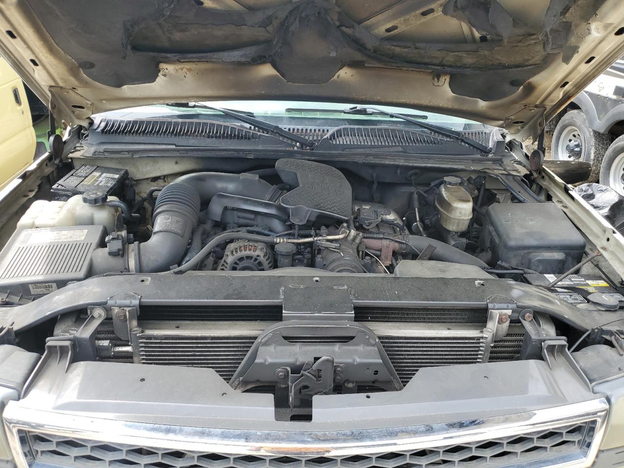 Photo 10 VIN: 1GBJK33215F906129 - CHEVROLET SILVERADO 