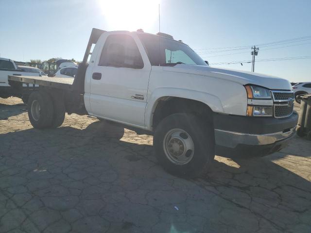 Photo 3 VIN: 1GBJK34215E323290 - CHEVROLET SILVERADO 