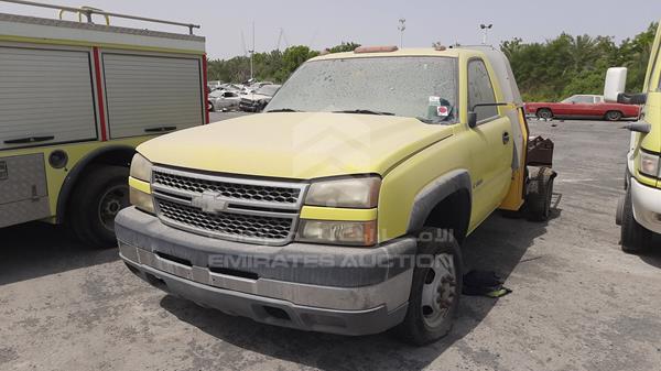 Photo 3 VIN: 1GBJK34UX5E182088 - CHEVROLET SILVERADO 