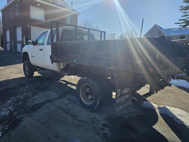 Photo 2 VIN: 1GBJK39648E200759 - CHEVROLET SILVERADO 