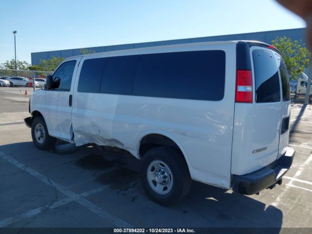 Photo 2 VIN: 1GBWGEFG4H1314834 - CHEVROLET EXPRESS 2500 