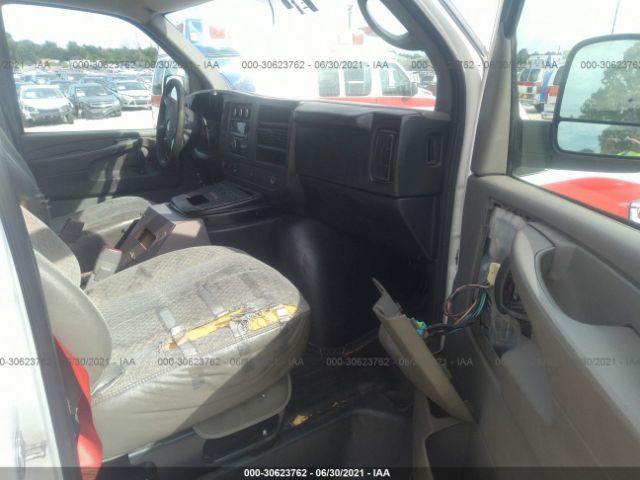 Photo 4 VIN: 1GBZGUCL8D1149843 - CHEVROLET EXPRESS CARGO VAN 