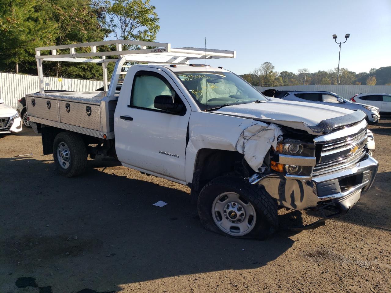 Photo 3 VIN: 1GC0KUEG2JZ227212 - CHEVROLET SILVERADO 