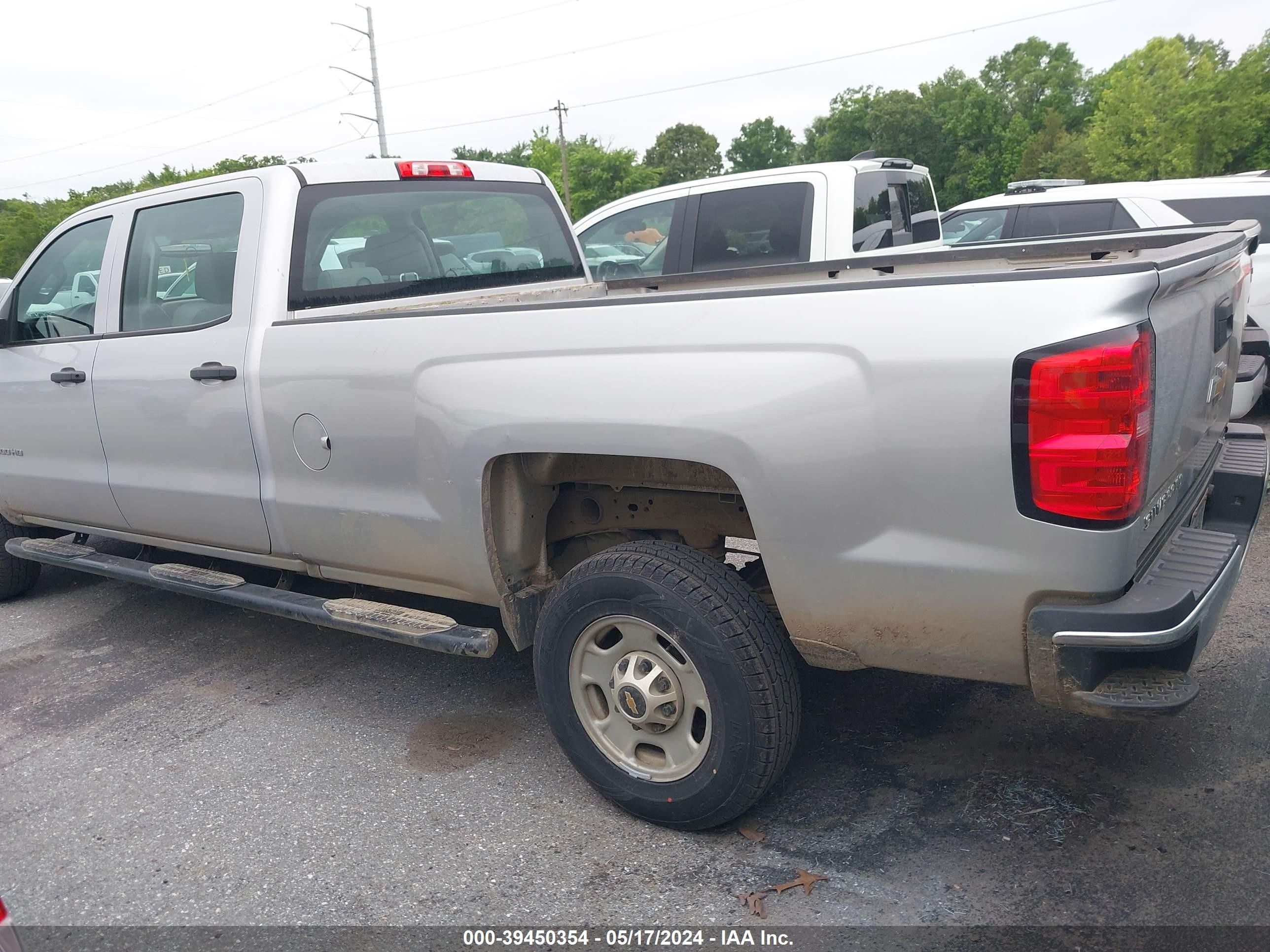 Photo 2 VIN: 1GC1CUEG6GF183551 - CHEVROLET SILVERADO 