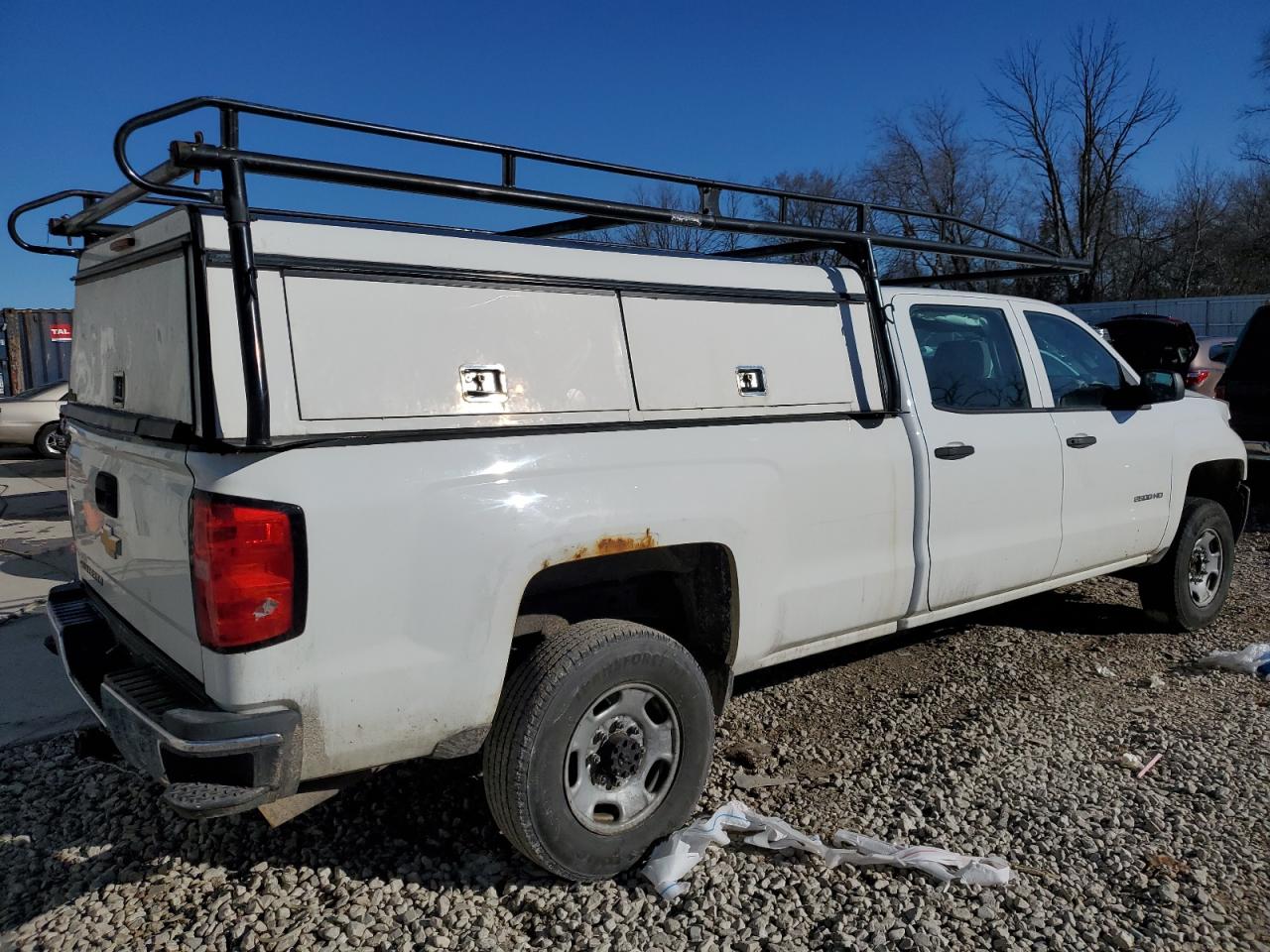 Photo 2 VIN: 1GC1CUEGXFF530765 - CHEVROLET SILVERADO 