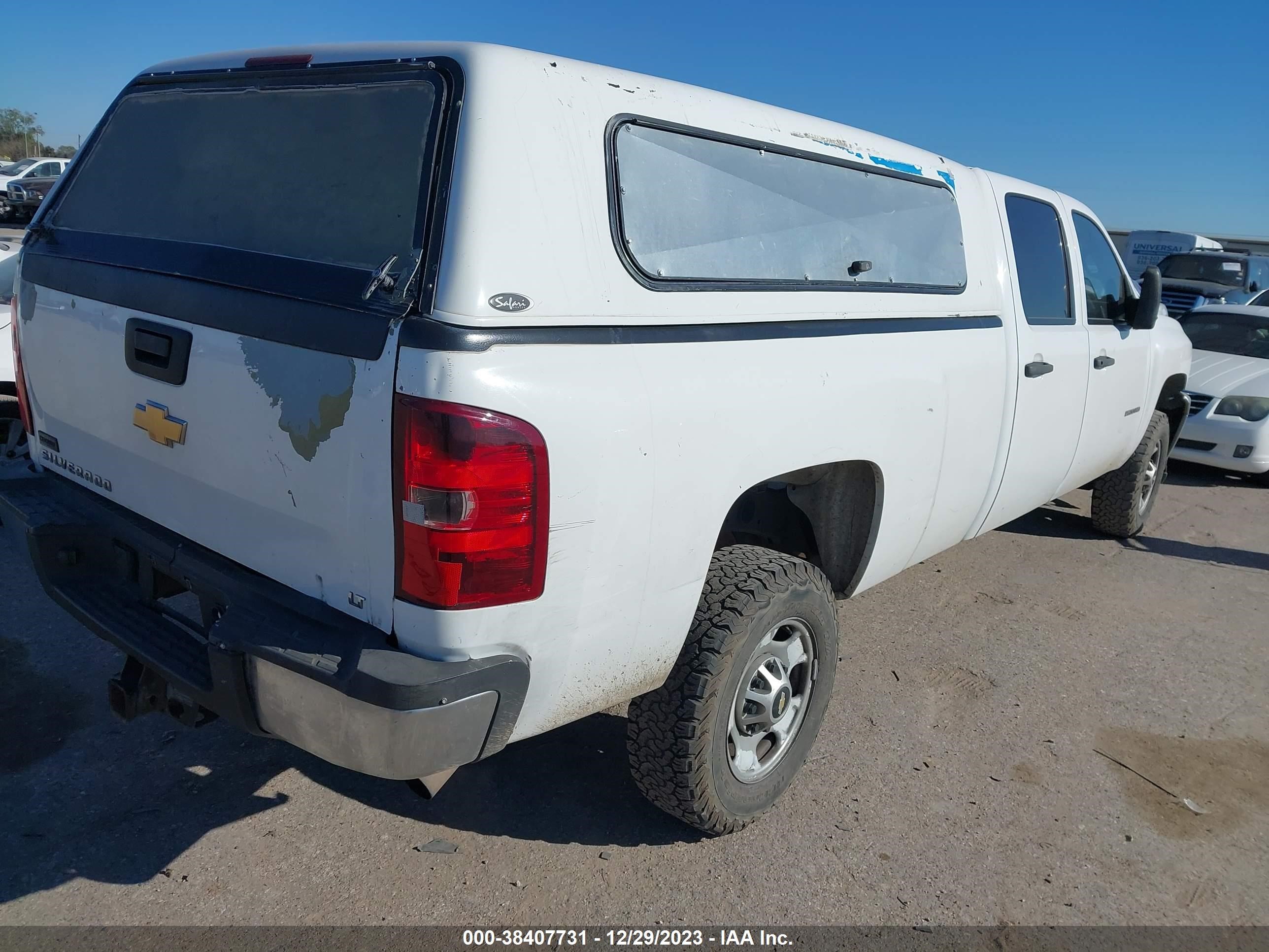 Photo 3 VIN: 1GC1CVCG0CF228597 - CHEVROLET SILVERADO 