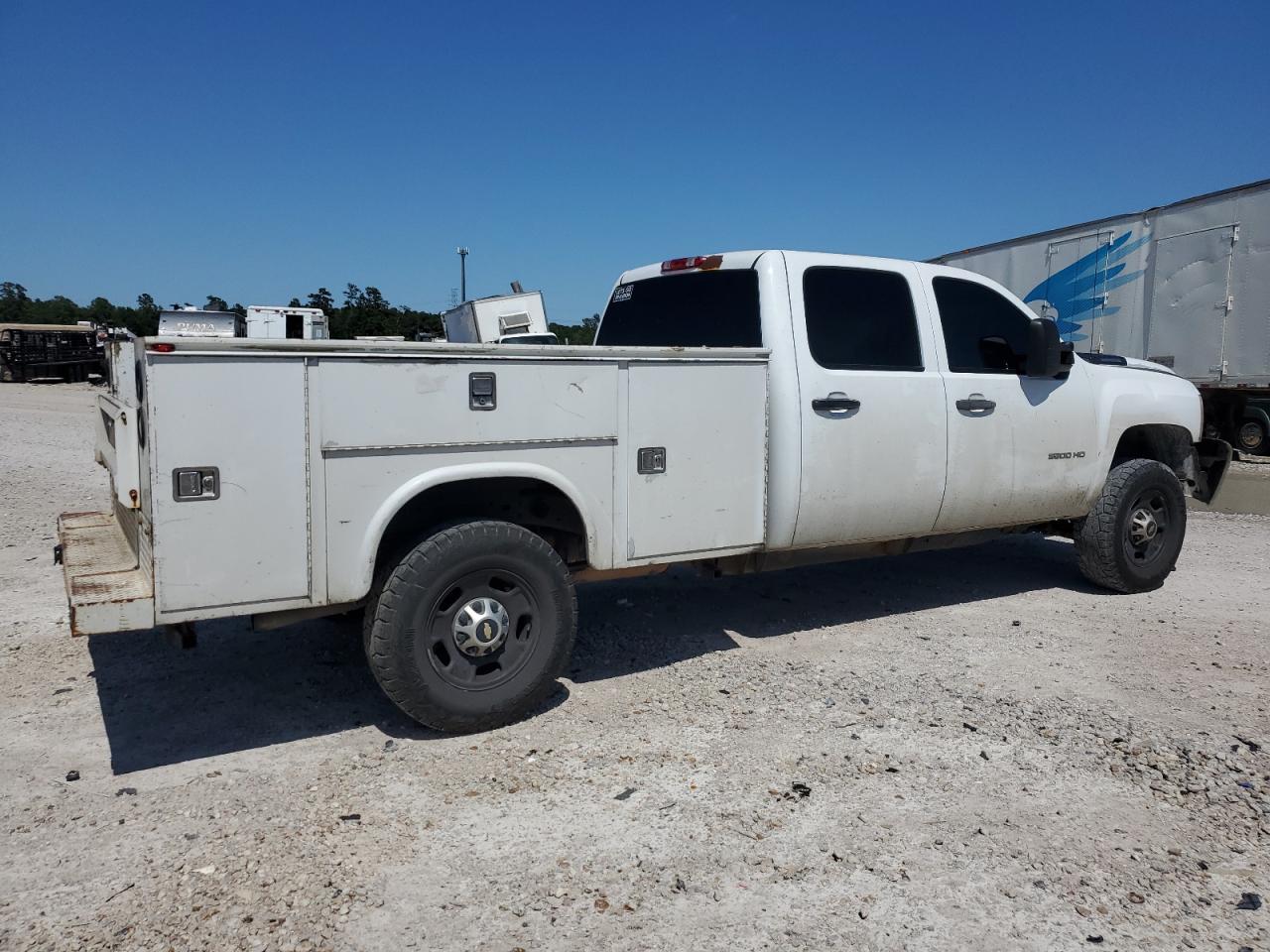 Photo 2 VIN: 1GC1CVCG6BF212774 - CHEVROLET SILVERADO 