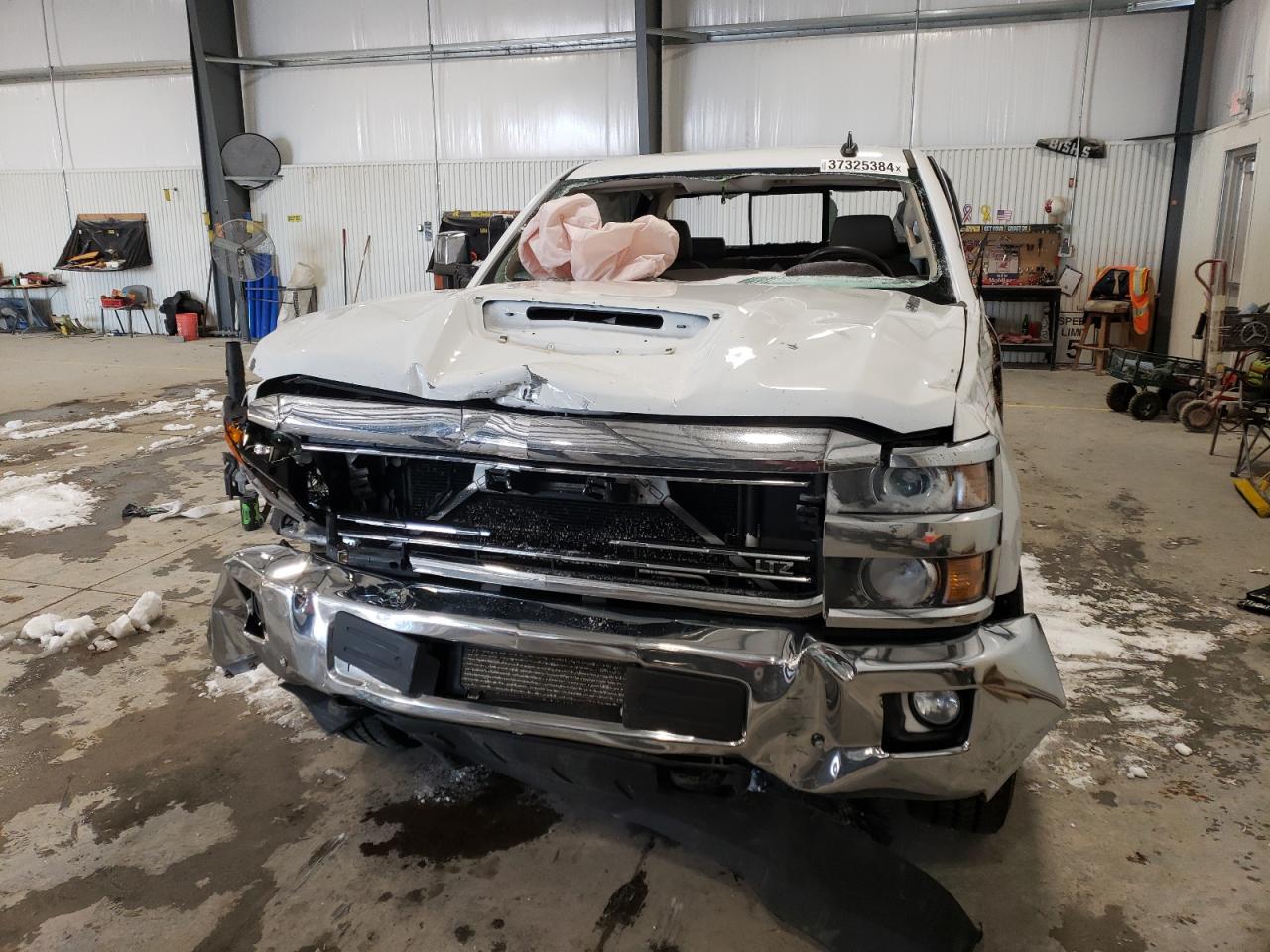 Photo 4 VIN: 1GC1CWEY8HF201568 - CHEVROLET SILVERADO 