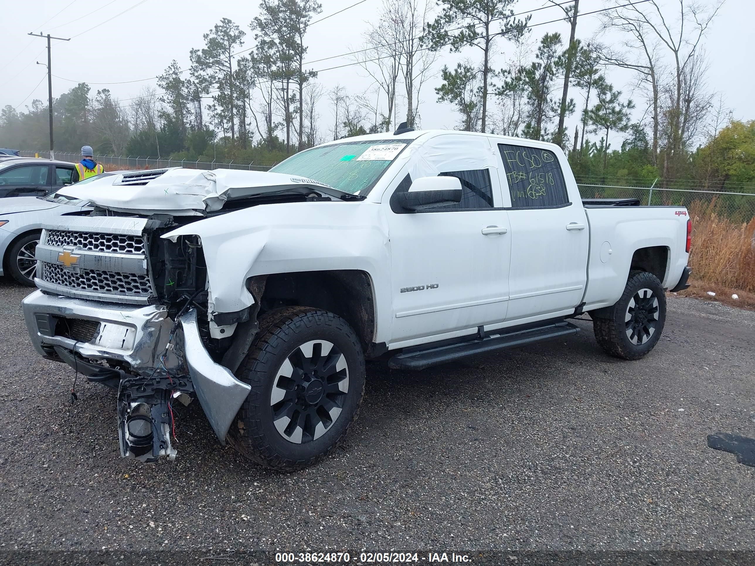 Photo 1 VIN: 1GC1KSEY1KF116638 - CHEVROLET SILVERADO 