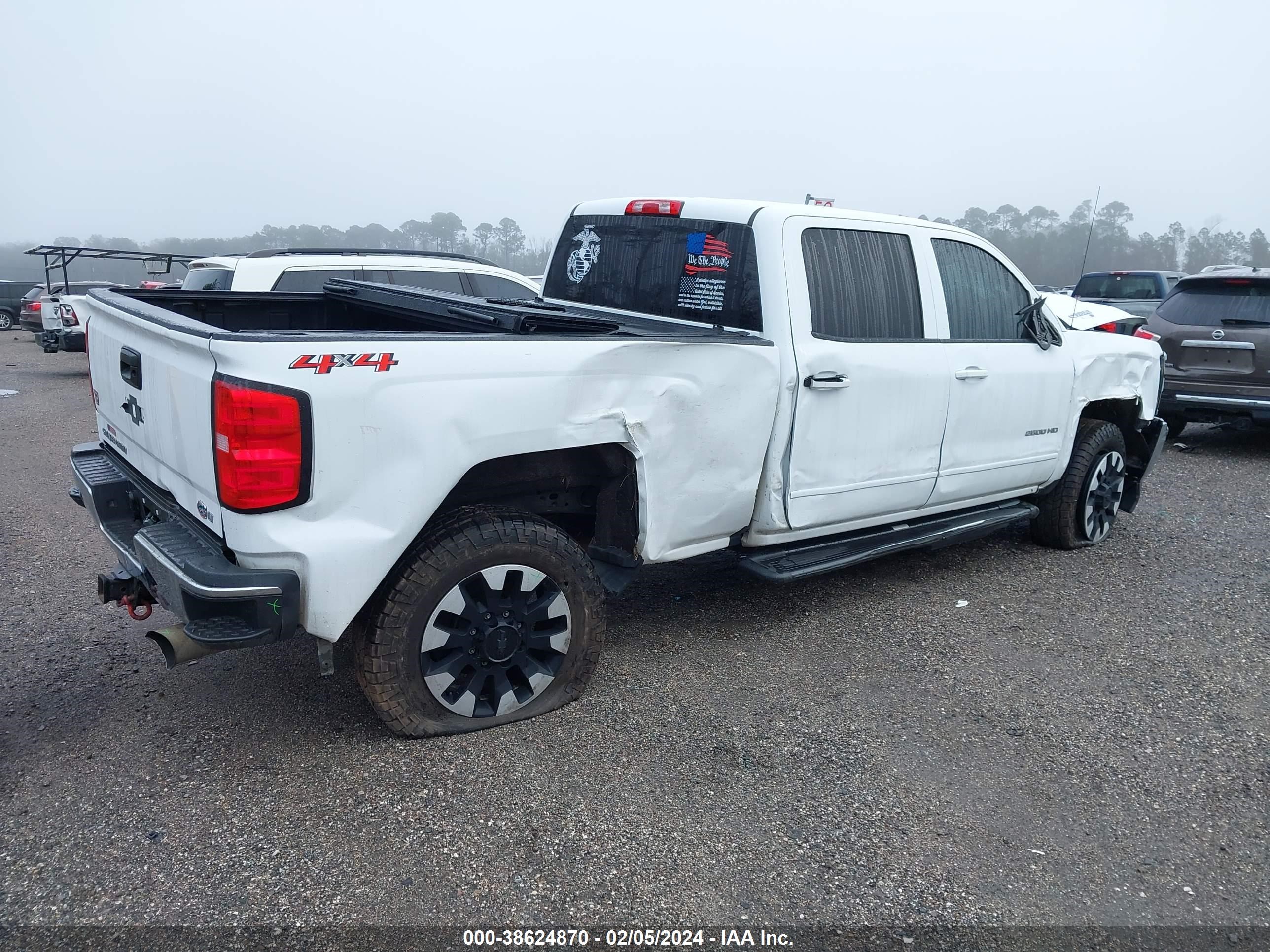 Photo 3 VIN: 1GC1KSEY1KF116638 - CHEVROLET SILVERADO 