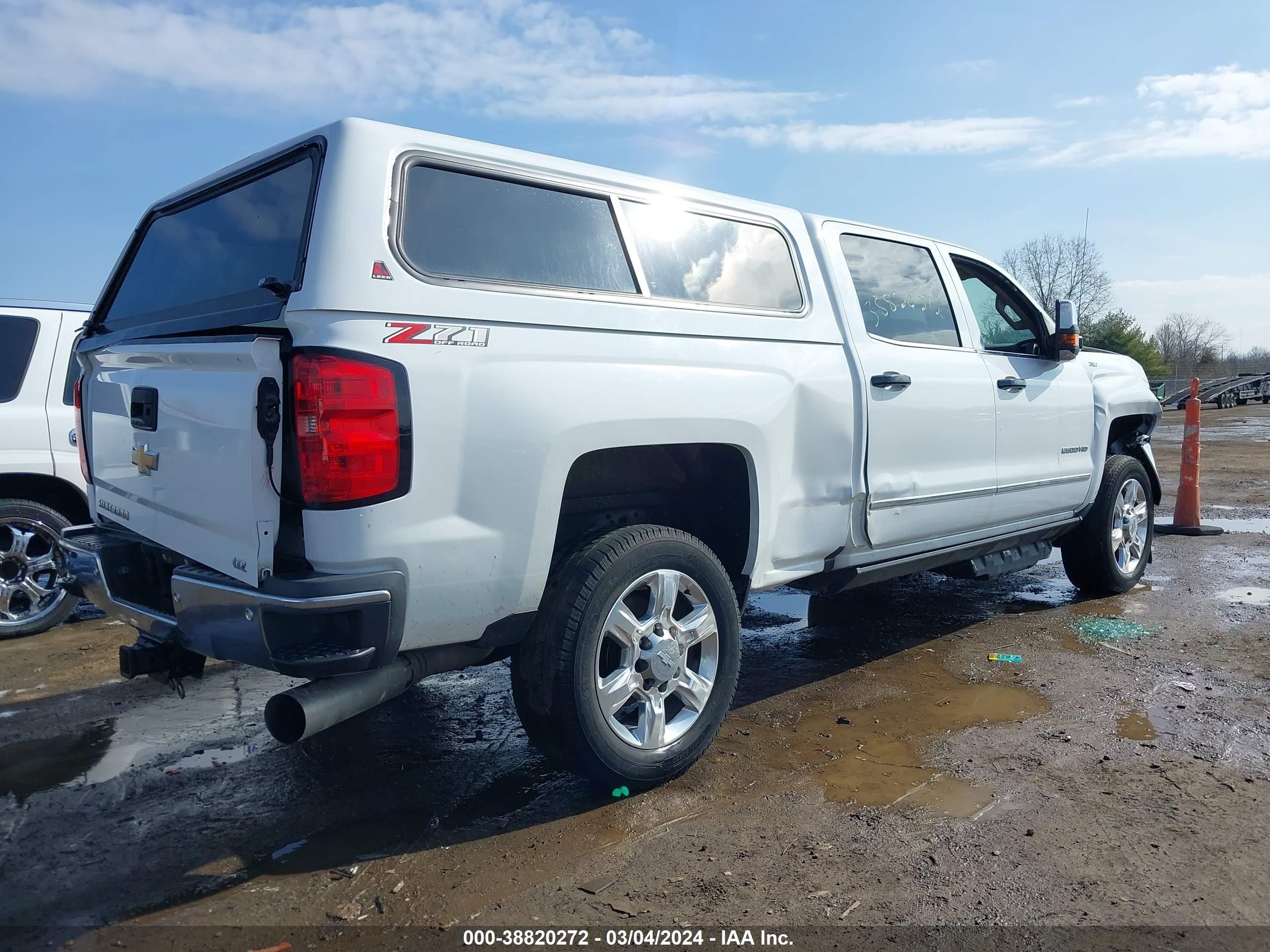 Photo 3 VIN: 1GC1KTEY3KF115433 - CHEVROLET SILVERADO 