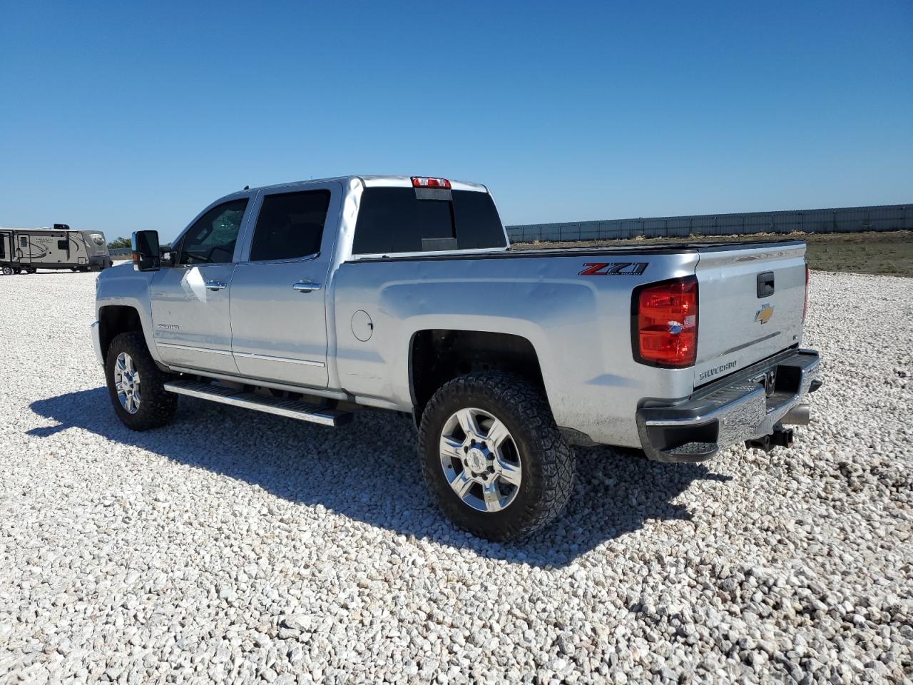 Photo 1 VIN: 1GC1KTEY4KF156783 - CHEVROLET SILVERADO 