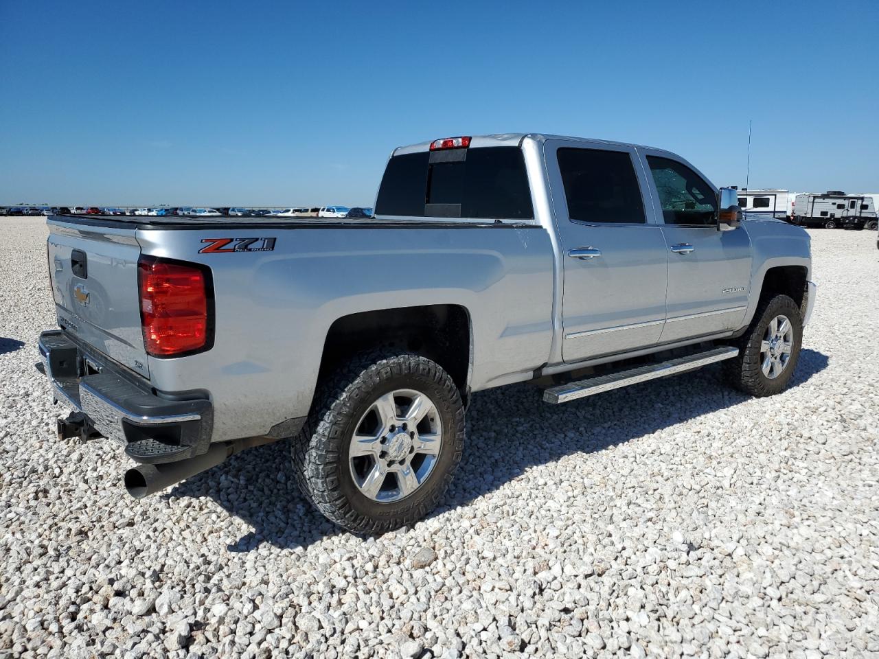 Photo 2 VIN: 1GC1KTEY4KF156783 - CHEVROLET SILVERADO 