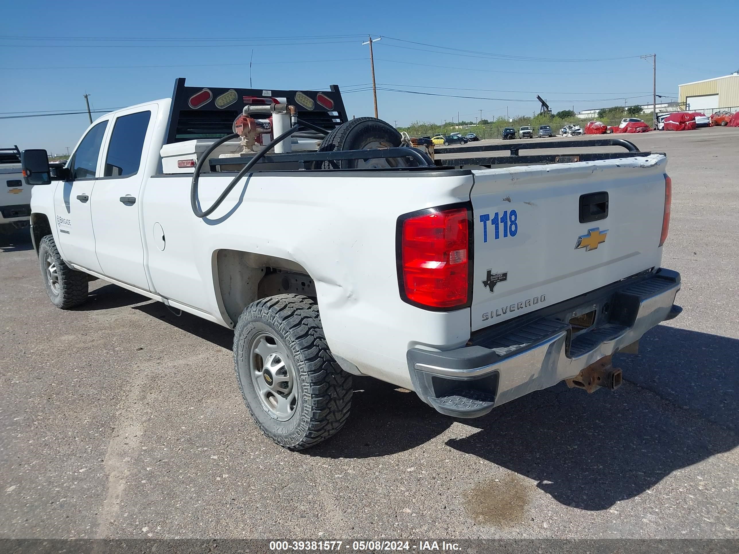 Photo 2 VIN: 1GC1KUE83GF164760 - CHEVROLET SILVERADO 