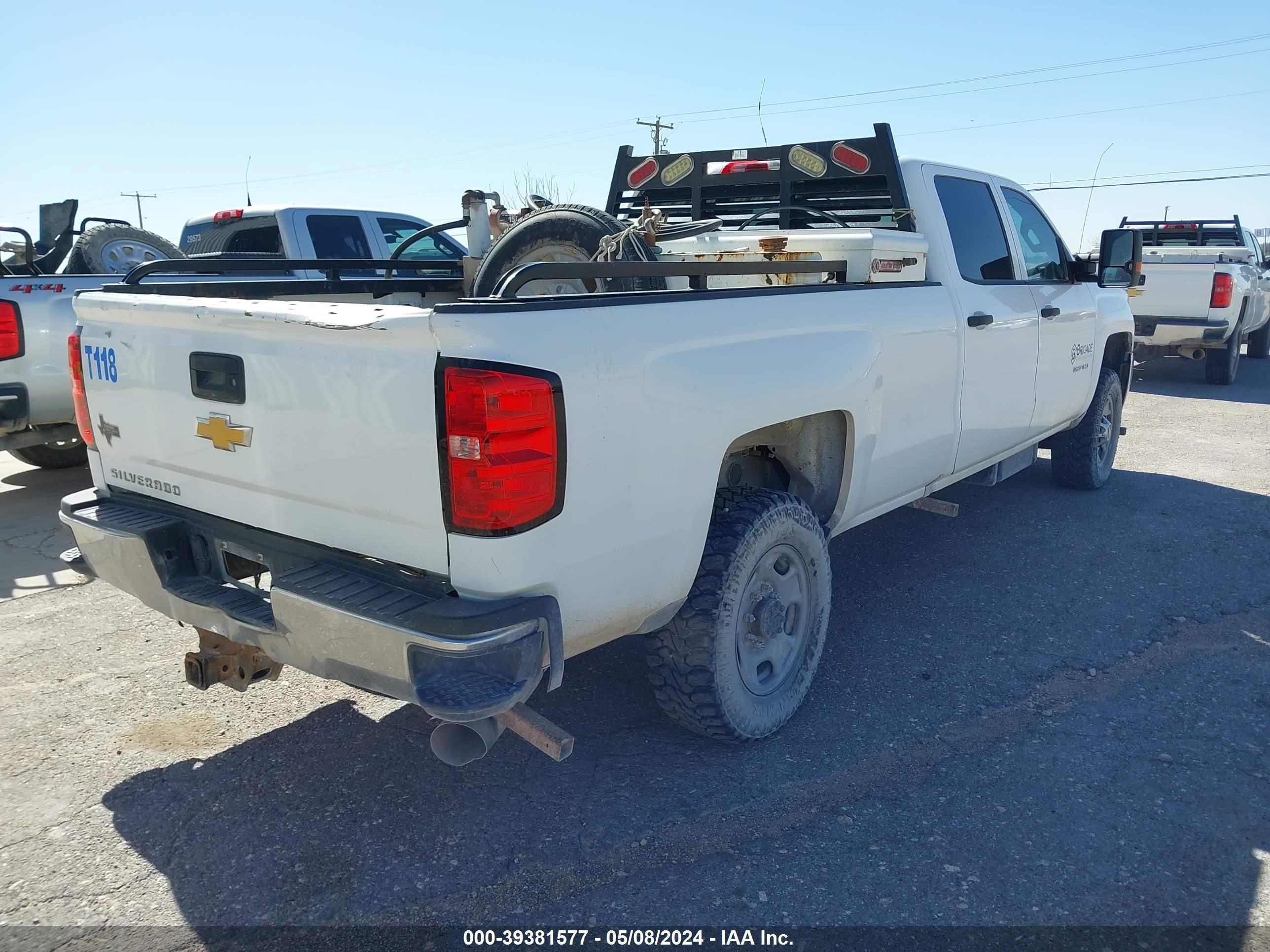 Photo 3 VIN: 1GC1KUE83GF164760 - CHEVROLET SILVERADO 