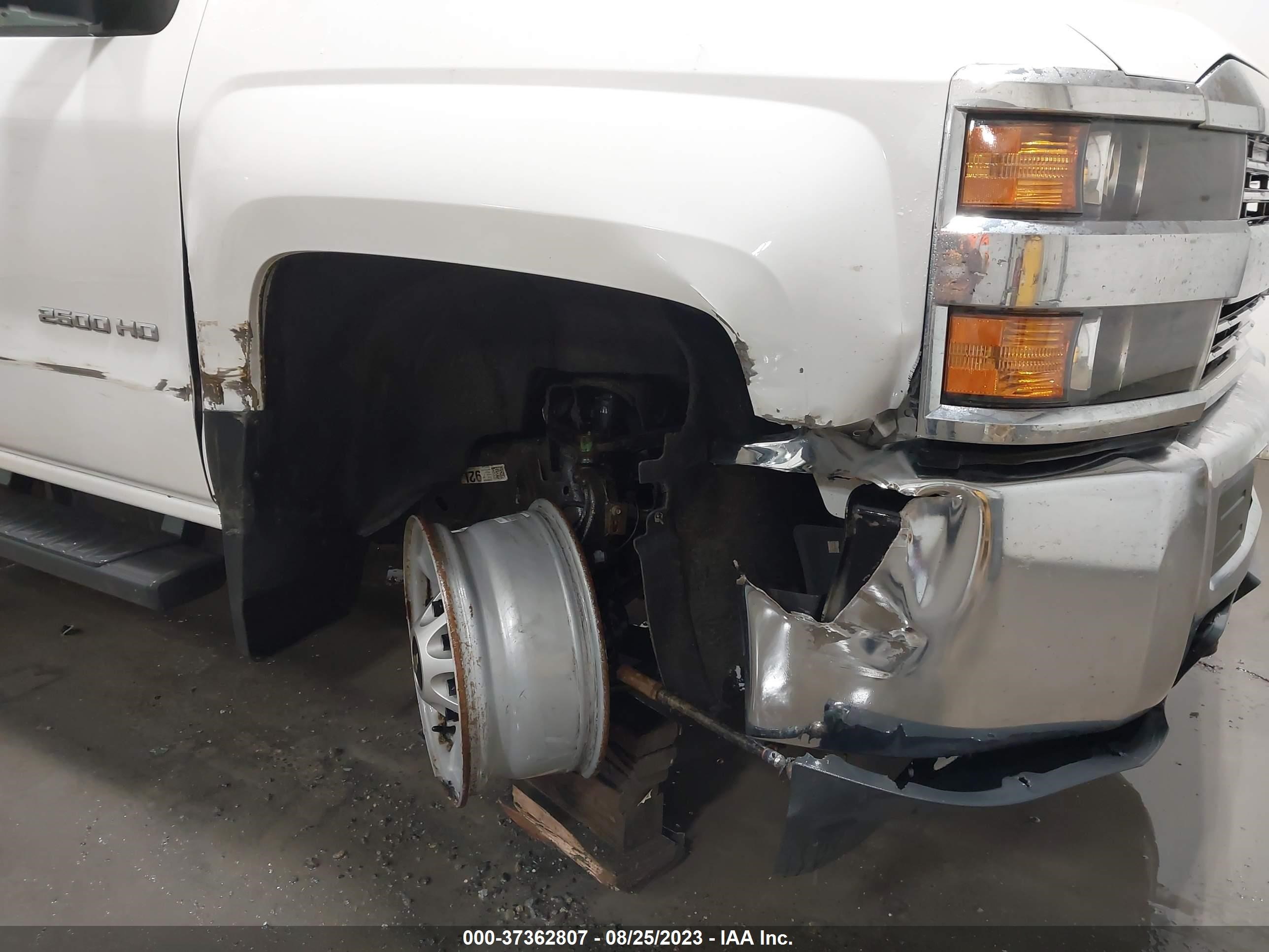 Photo 5 VIN: 1GC1KUE85GF128908 - CHEVROLET SILVERADO 