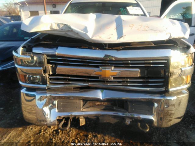 Photo 5 VIN: 1GC1KUEG0JF243446 - CHEVROLET SILVERADO 2500HD 