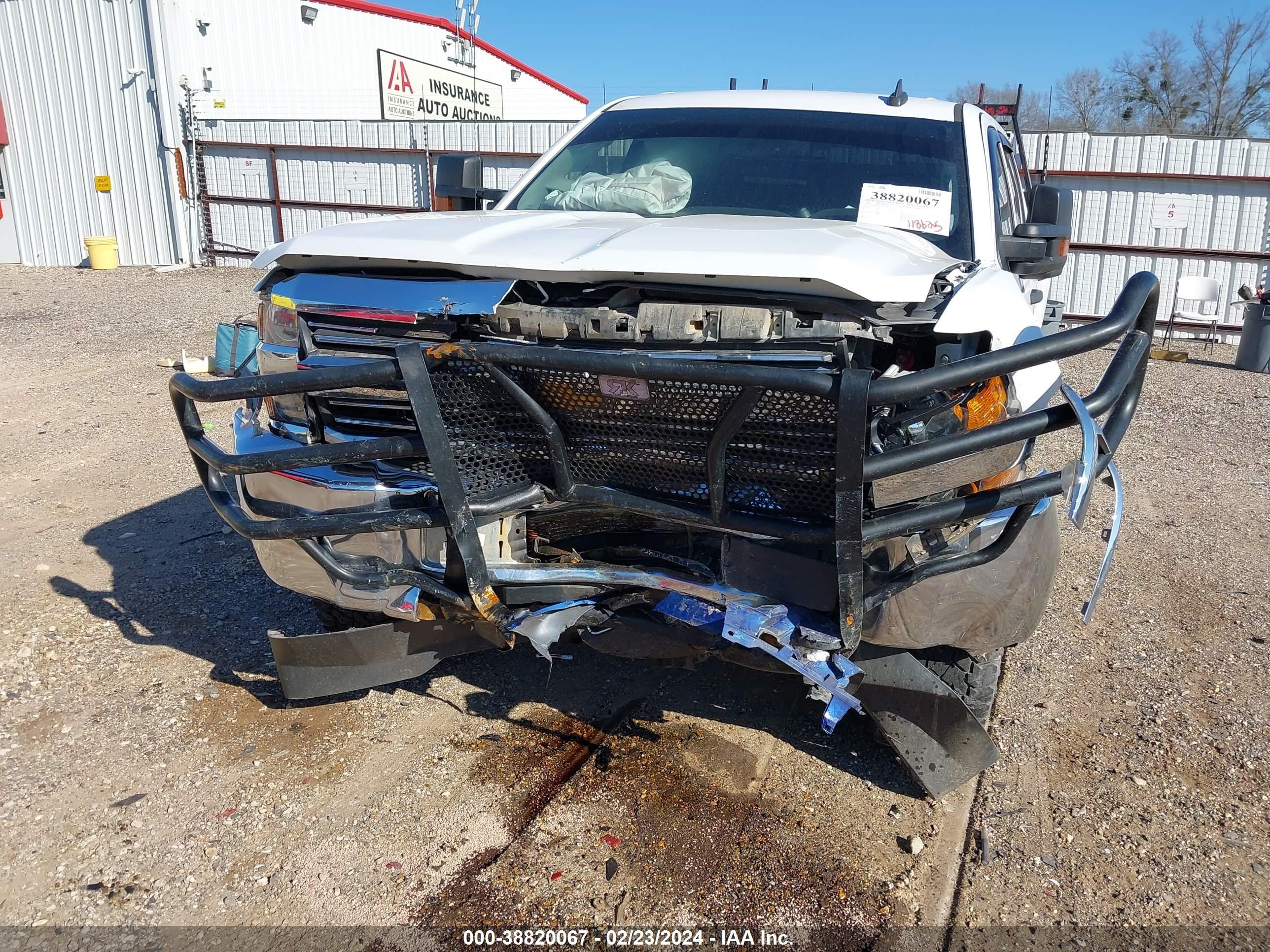 Photo 11 VIN: 1GC1KUEG0JF264300 - CHEVROLET SILVERADO 