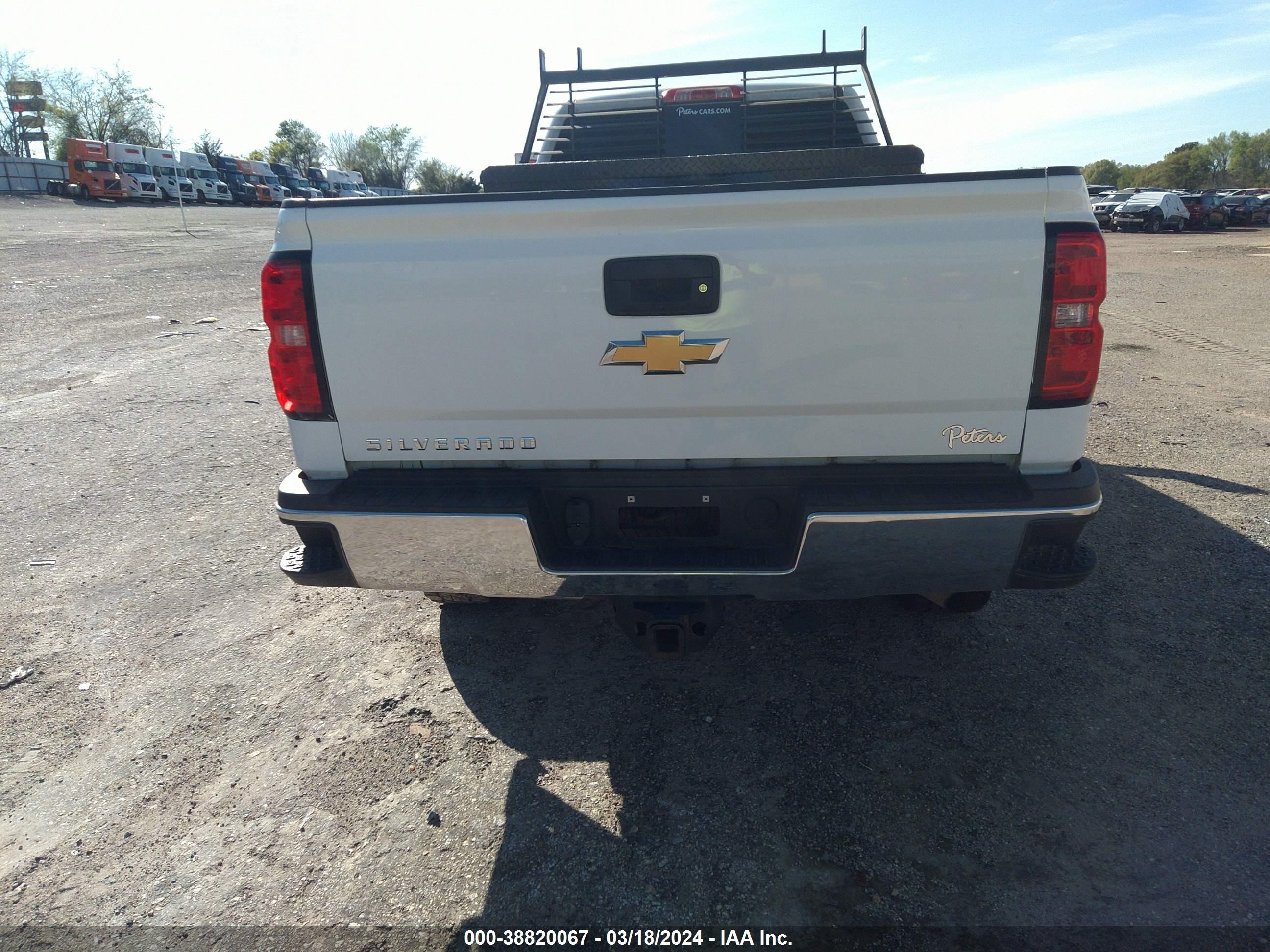 Photo 16 VIN: 1GC1KUEG0JF264300 - CHEVROLET SILVERADO 