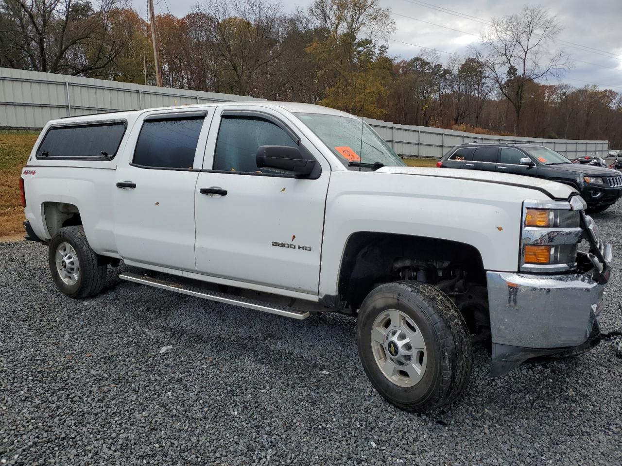 Photo 3 VIN: 1GC1KUEG1GF237065 - CHEVROLET SILVERADO 