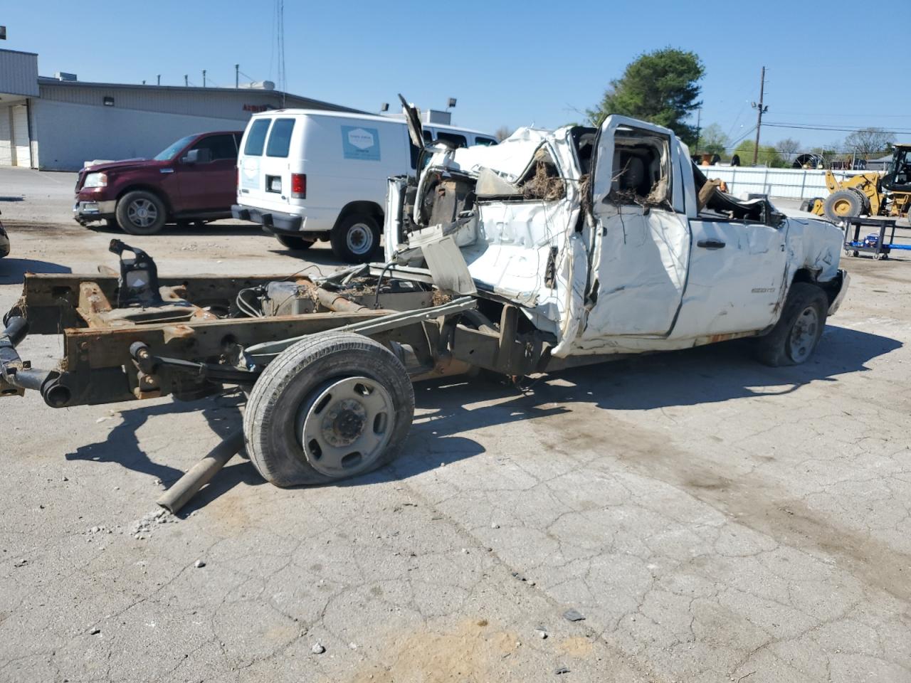 Photo 2 VIN: 1GC1KUEG1JF216059 - CHEVROLET SILVERADO 