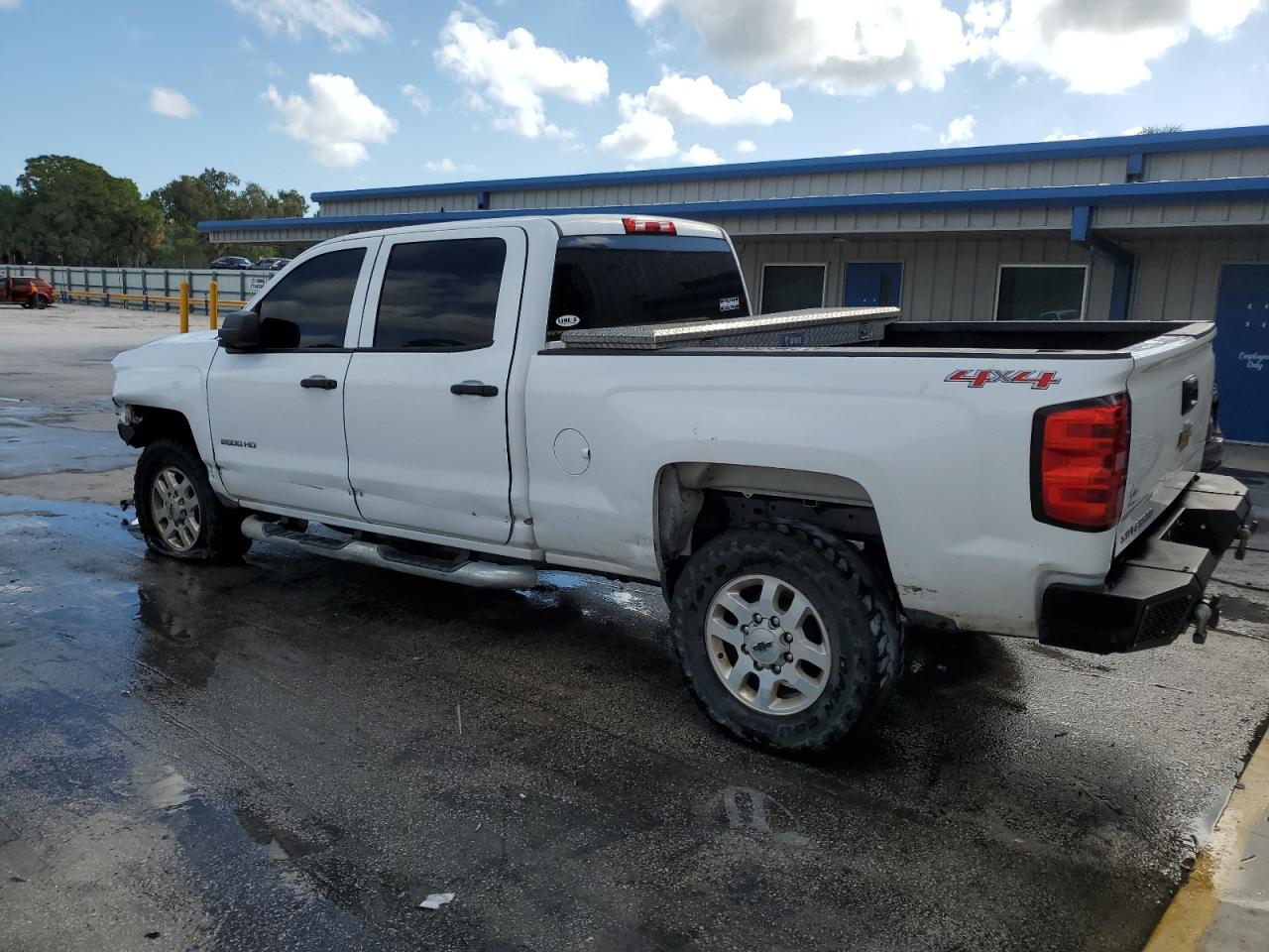 Photo 1 VIN: 1GC1KUEG4FF592732 - CHEVROLET SILVERADO 