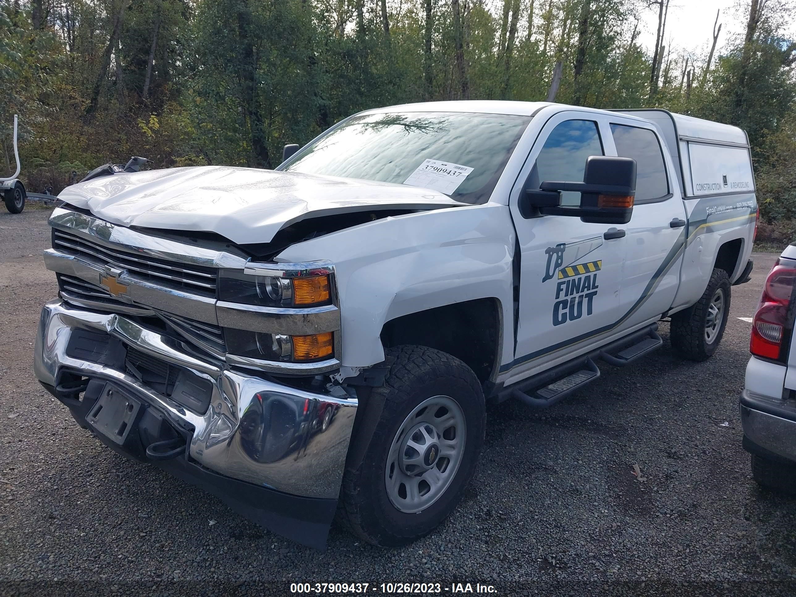 Photo 1 VIN: 1GC1KUEG6JF268898 - CHEVROLET SILVERADO 