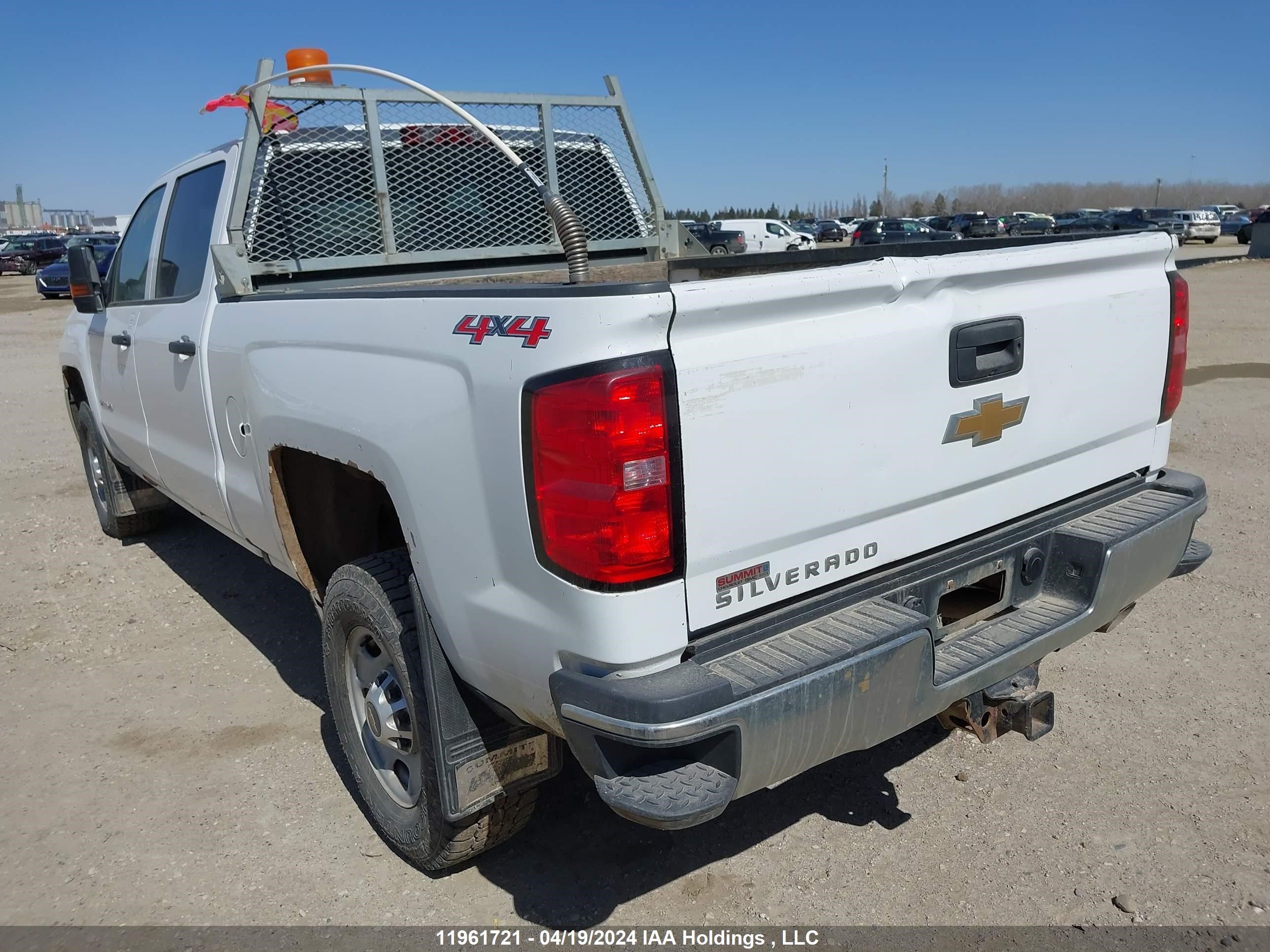 Photo 2 VIN: 1GC1KUEG8HF222807 - CHEVROLET SILVERADO 