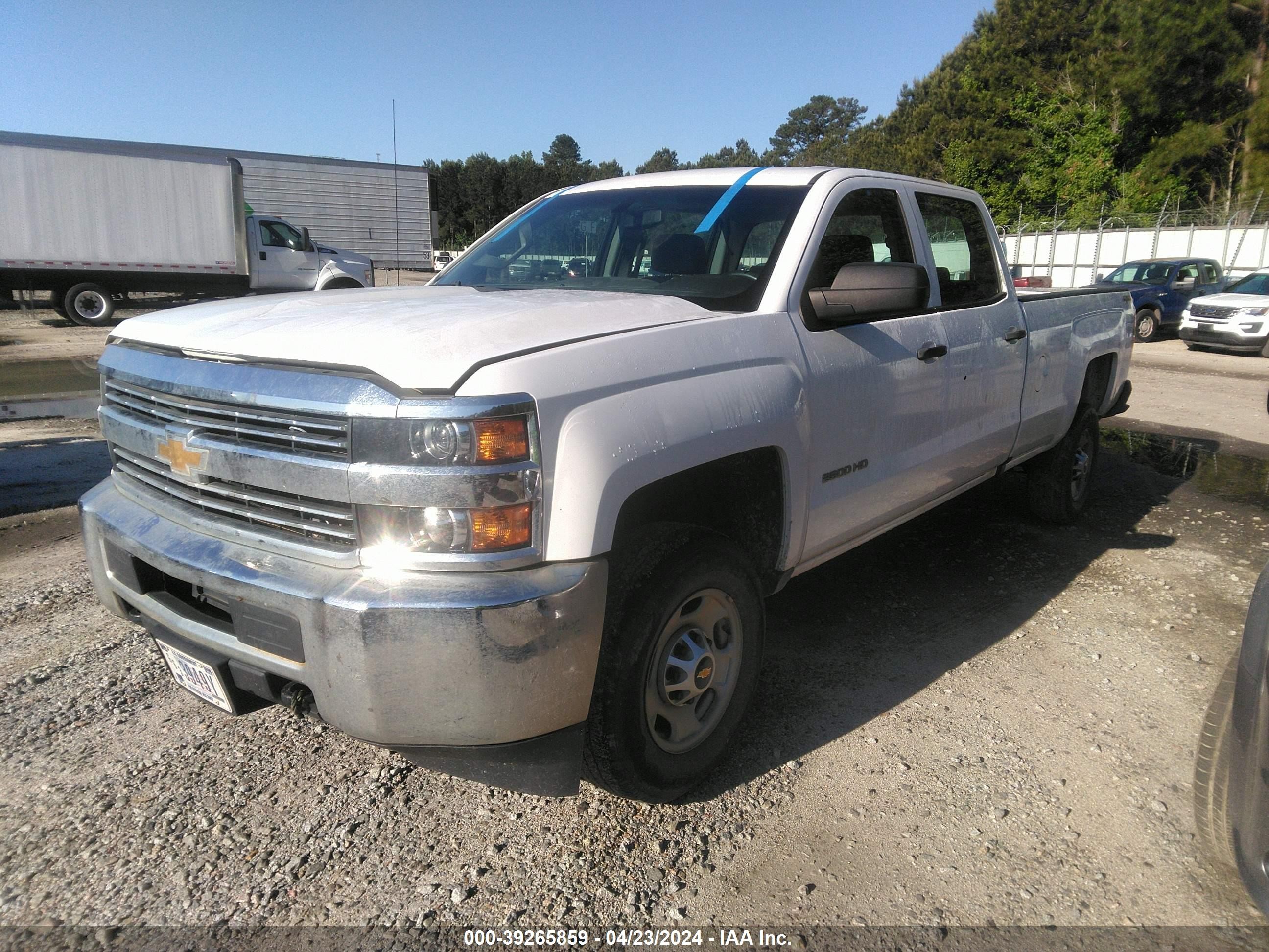 Photo 1 VIN: 1GC1KUEG9GF173843 - CHEVROLET SILVERADO 