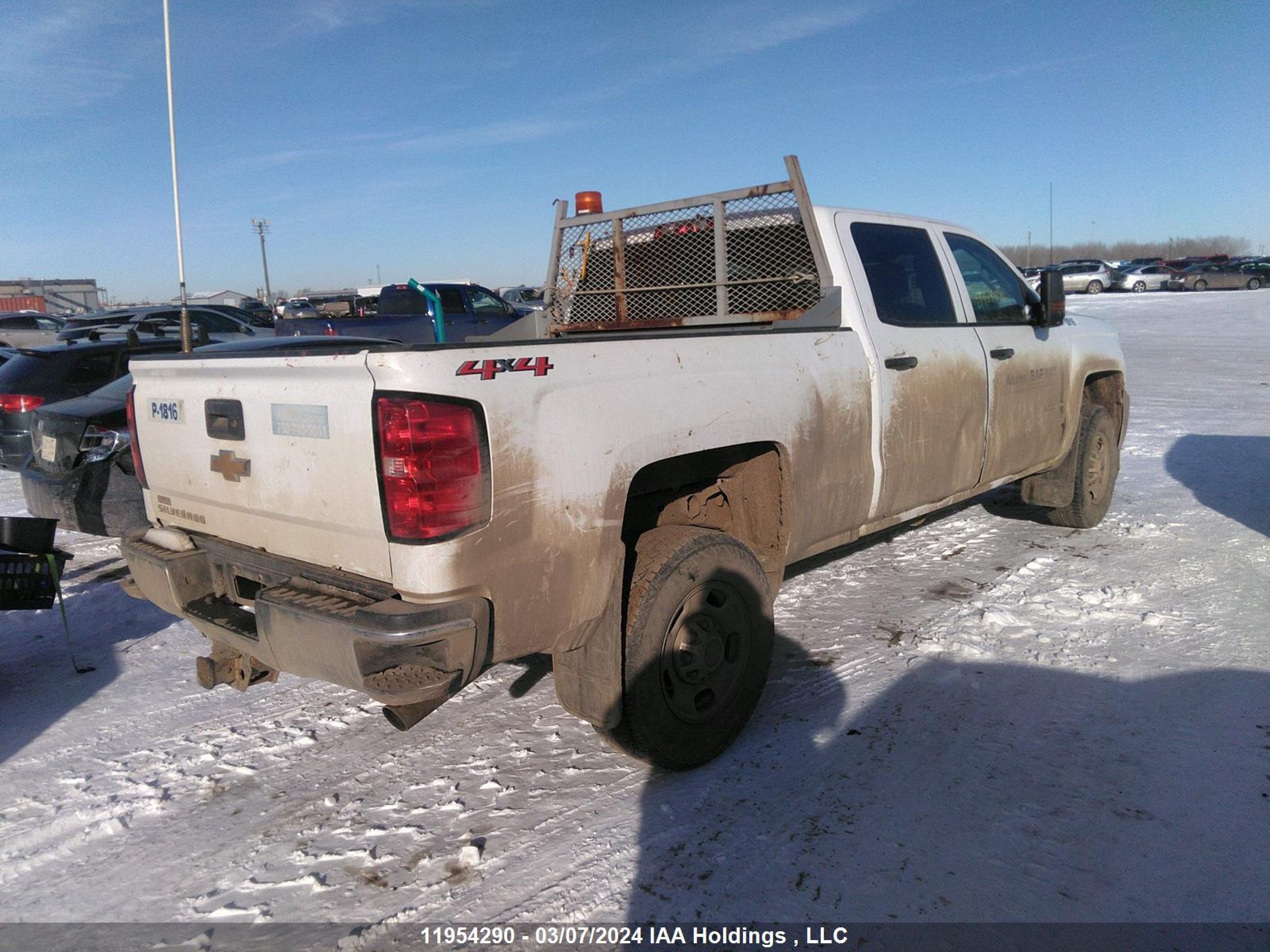 Photo 3 VIN: 1GC1KUEG9JF205004 - CHEVROLET SILVERADO 