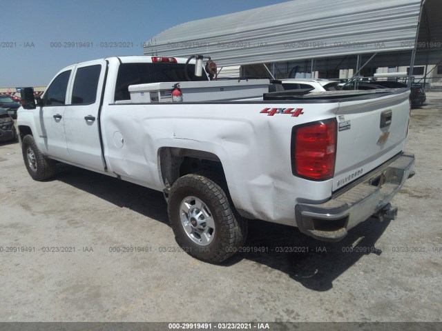 Photo 2 VIN: 1GC1KUEY8JF242408 - CHEVROLET SILVERADO 2500HD 