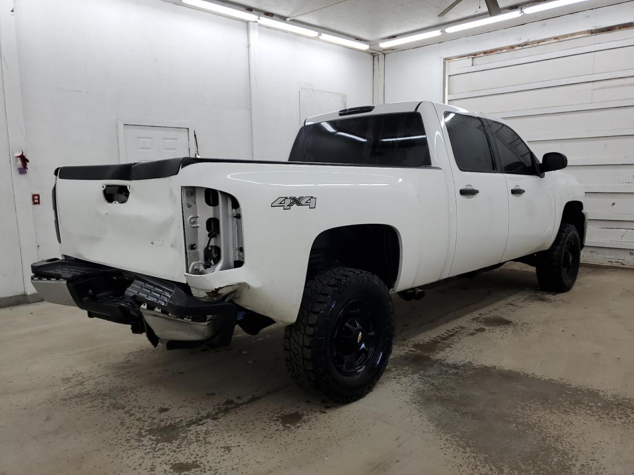 Photo 2 VIN: 1GC1KVCG3BF241815 - CHEVROLET SILVERADO 