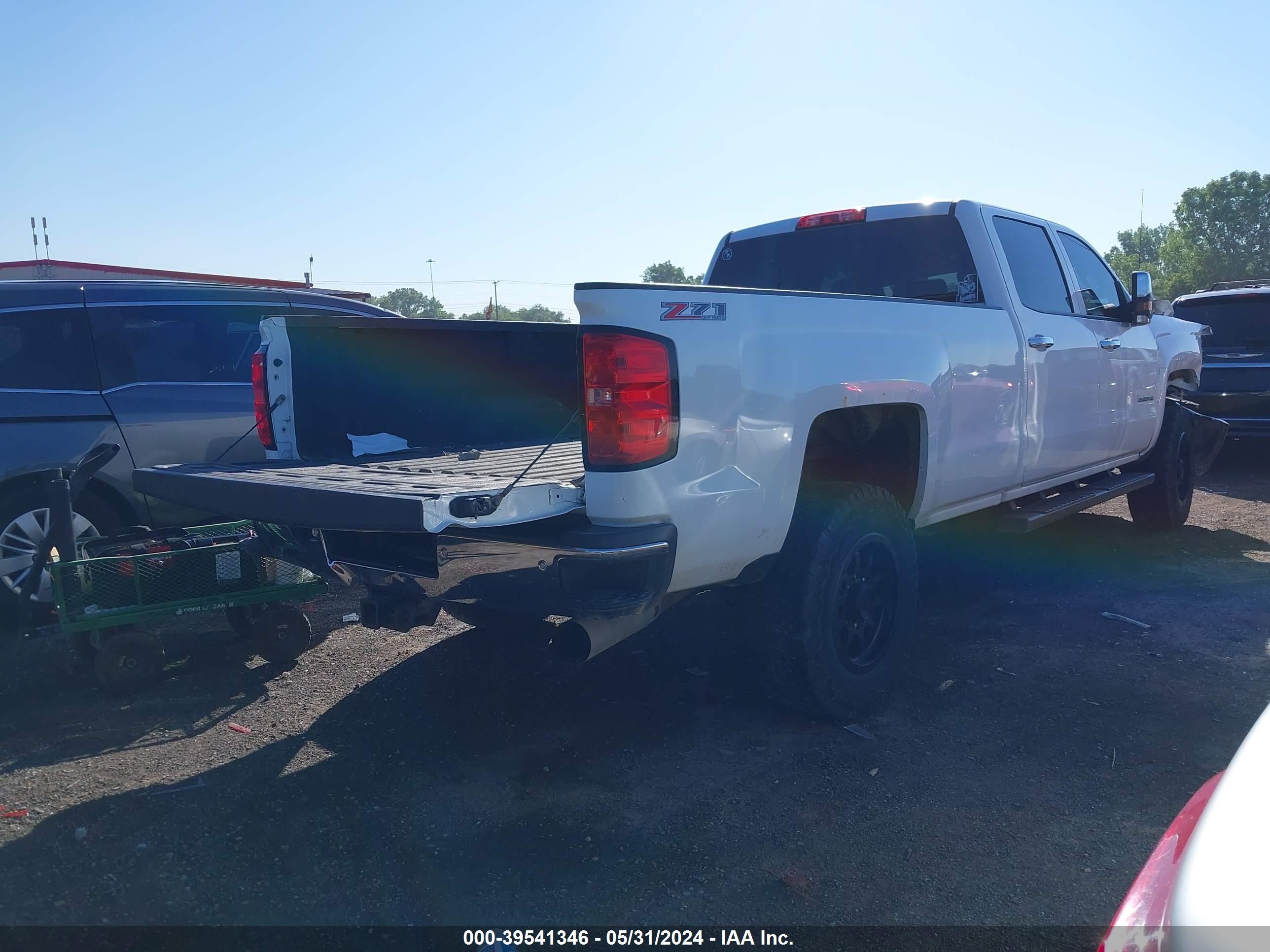 Photo 3 VIN: 1GC1KVE88FF143987 - CHEVROLET SILVERADO 